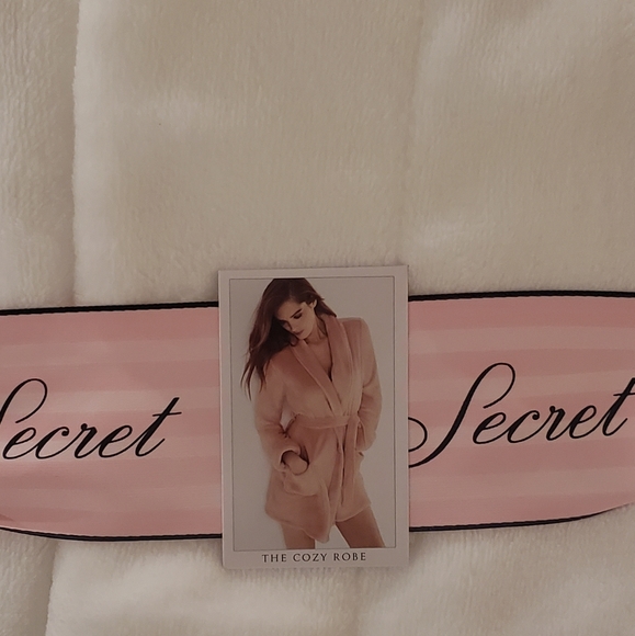 Victoria Secret Cozy Robe - Picture 2 of 6